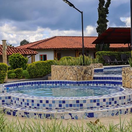 Hotel Parque De Los Arrieros Montenegro Exterior photo